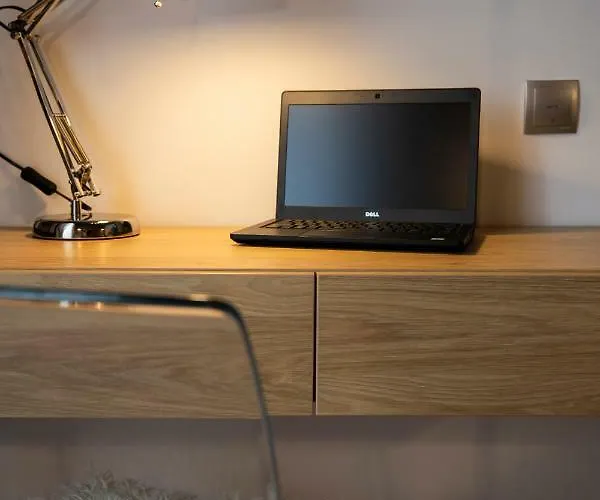 Apartment Old Town Courtyard With Private Parking *